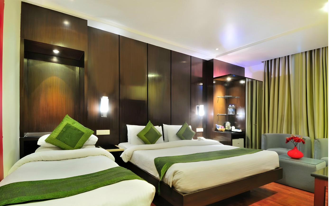 Aura Suite with Private Jacuzzi